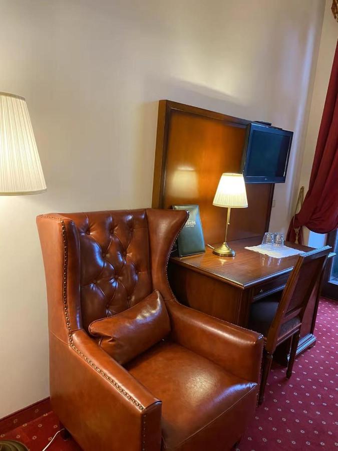 Hotel Kaiser Franz Josef มิลชตัทท์ ภายนอก รูปภาพ